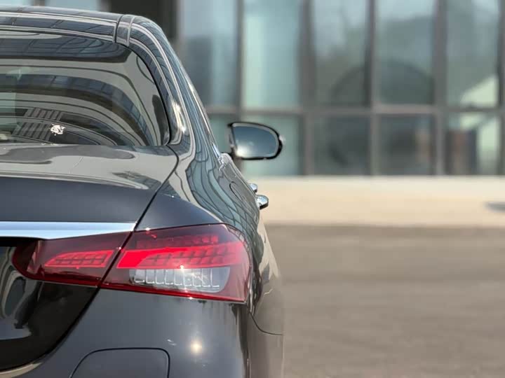 Фото 8 - Mercedes-Benz E-Class Hybrid