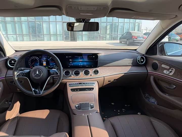 Фото 9 - Mercedes-Benz E-Class Hybrid