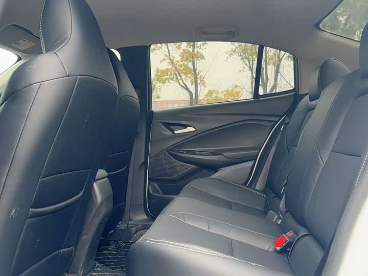 Фото 5 - Chevrolet Onix (Cavalier)