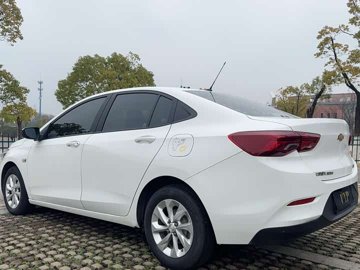 Фото 8 - Chevrolet Onix (Cavalier)