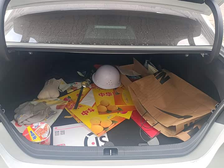 Фото 4 - Toyota Camry