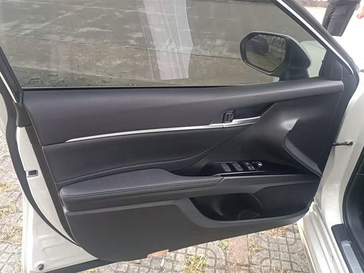 Фото 7 - Toyota Camry