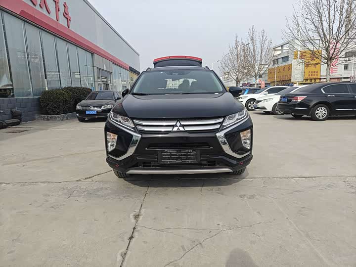 Фото 1 - Mitsubishi Eclipse Cross