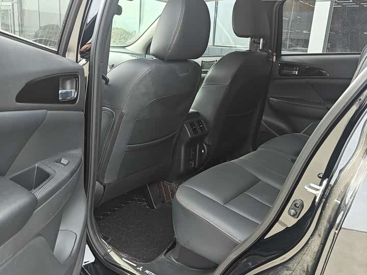 Фото 5 - Mitsubishi Eclipse Cross