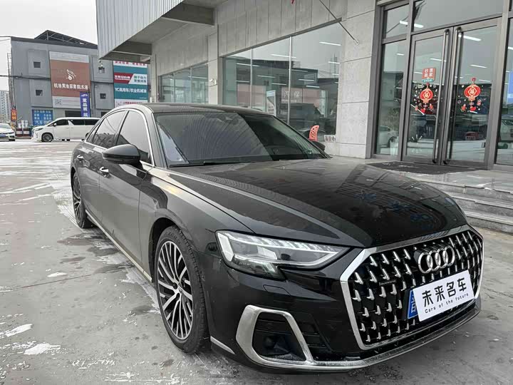 Фото 3 - Audi A8