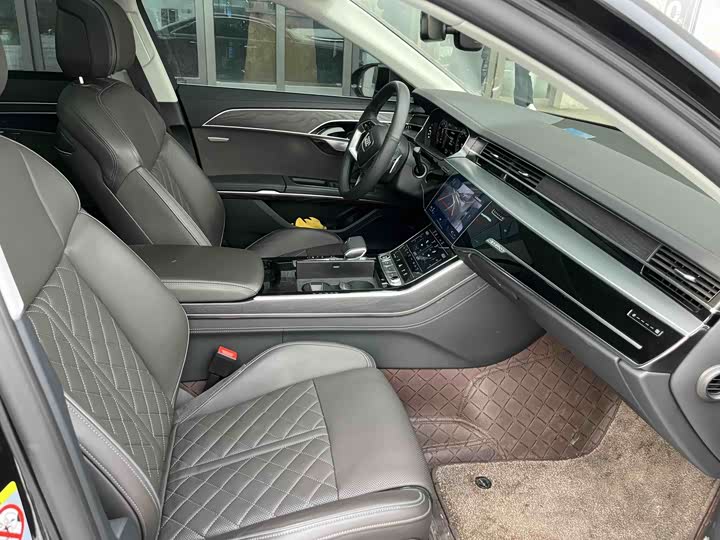 Фото 6 - Audi A8