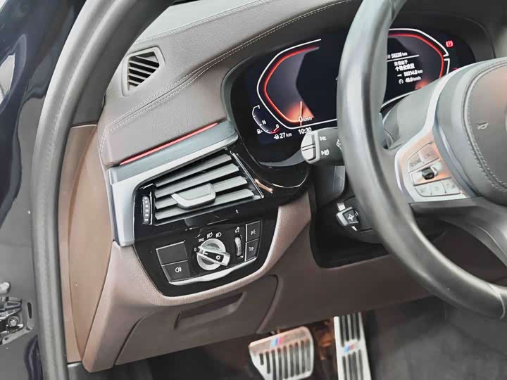 Фото 9 - BMW 5 Series