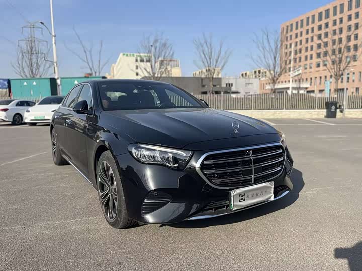 Фото 2 - Mercedes-Benz E-Class Hybrid