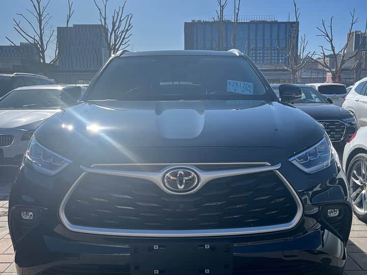 Фото 3 - Toyota Highlander