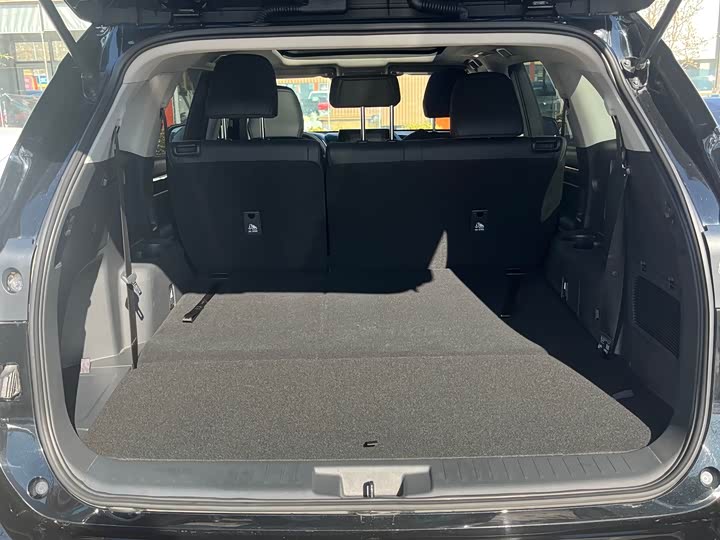 Фото 7 - Toyota Highlander