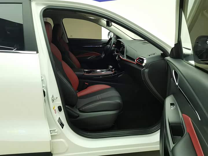 Фото 8 - Changan Oshan X5