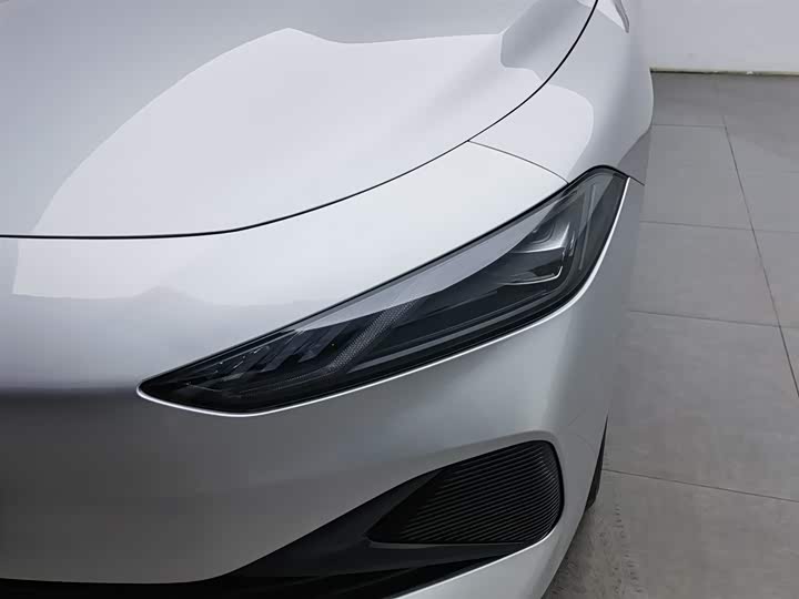 Фото 7 - Roewe D7