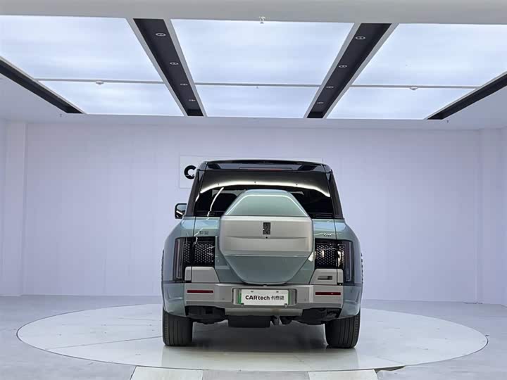 Фото 4 - BYD Yangwang U8