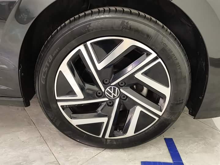 Фото 6 - Volkswagen Sagitar L