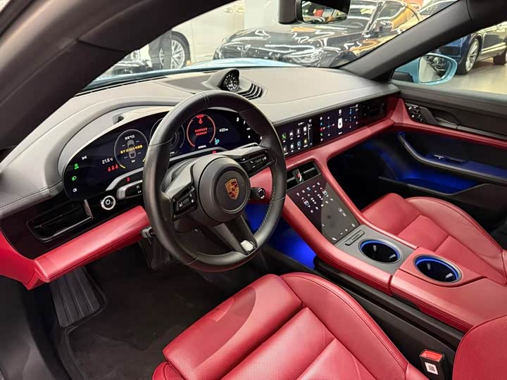 Photo 8 - Porsche Taycan