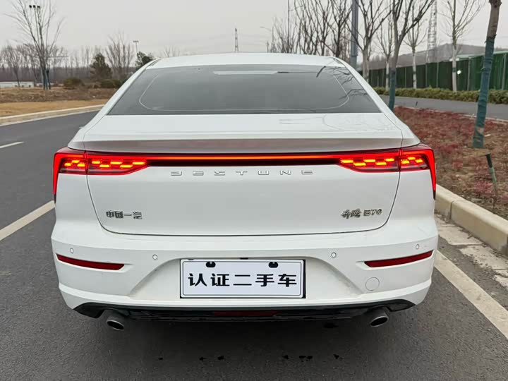 Фото 9 - Bestune B70