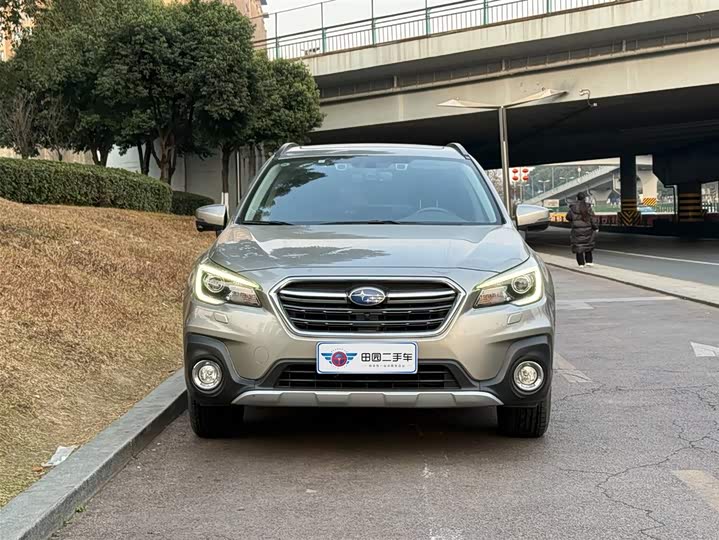 Фото 2 - Subaru Outback