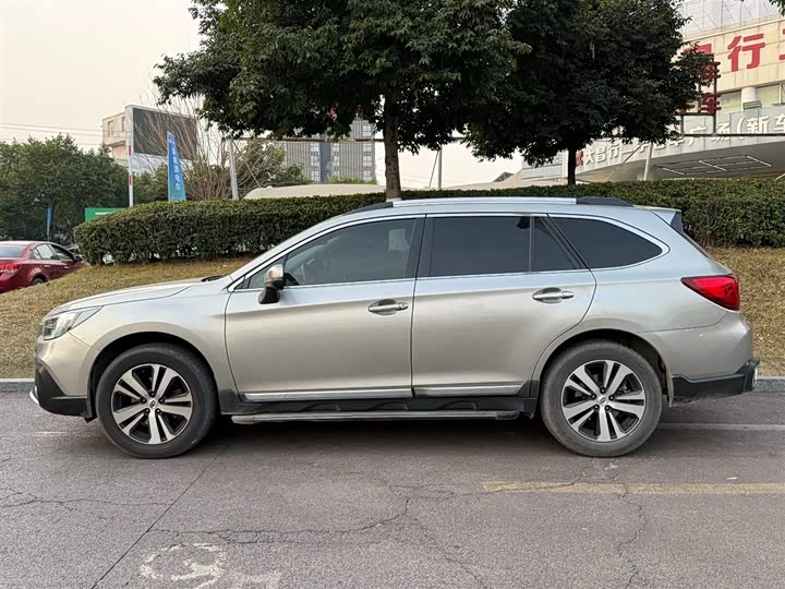 Фото 3 - Subaru Outback