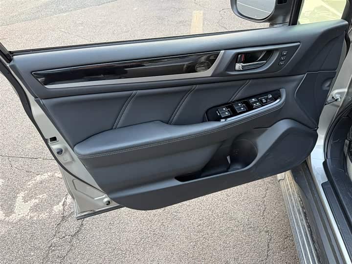 Фото 6 - Subaru Outback