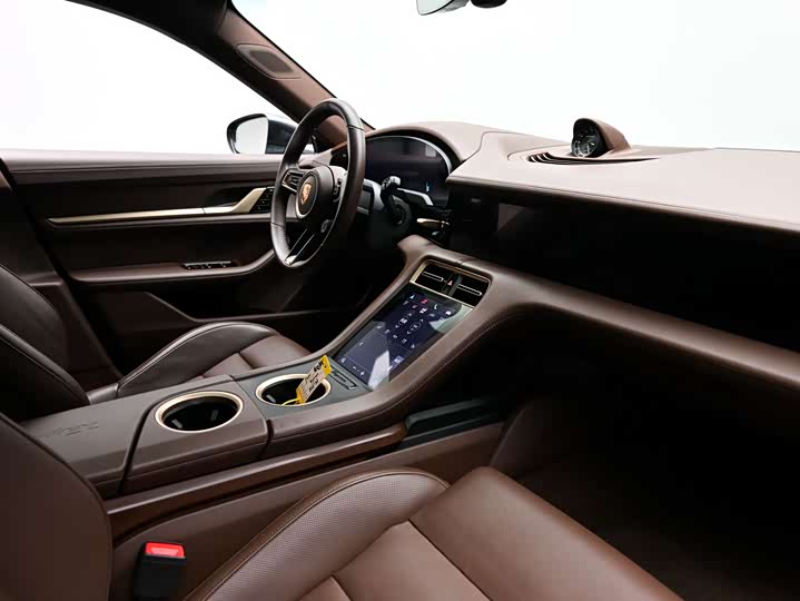 Фото 8 - Porsche Taycan