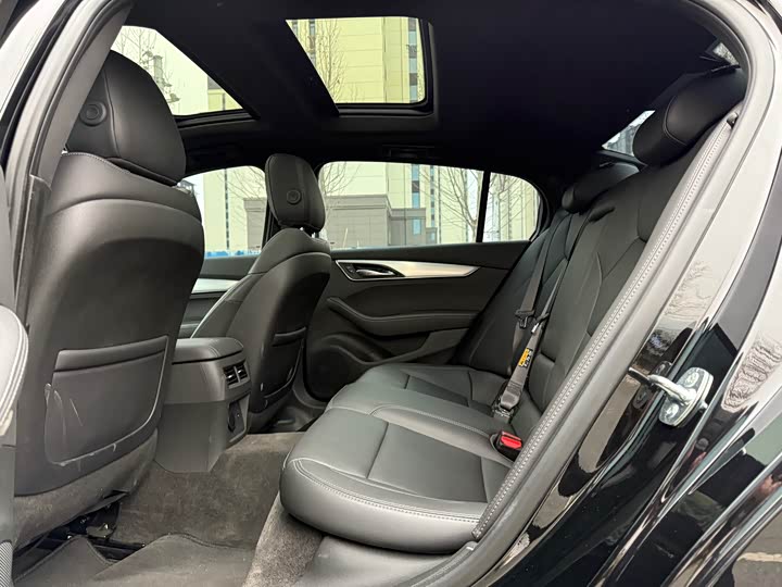 Фото 6 - Cadillac CT5