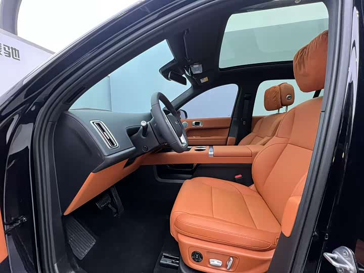 Photo 3 - LiXiang L6