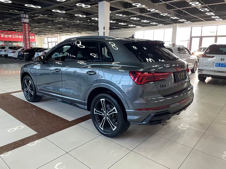 Фото 7 - Audi Q3