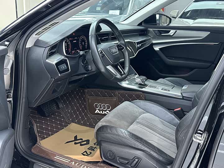 Фото 6 - Audi A6L