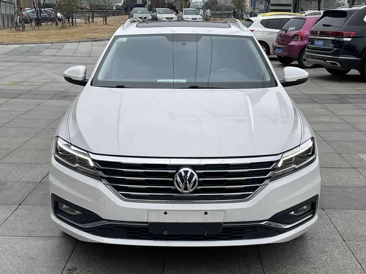 Фото 2 - Volkswagen Lavida