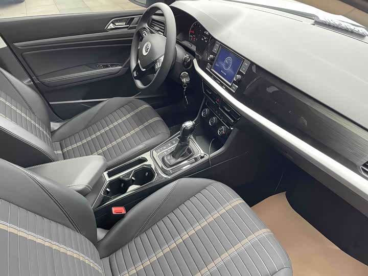 Фото 6 - Volkswagen Lavida