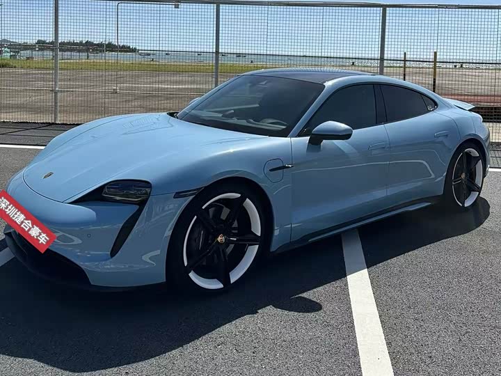 Фото 1 - Porsche Taycan