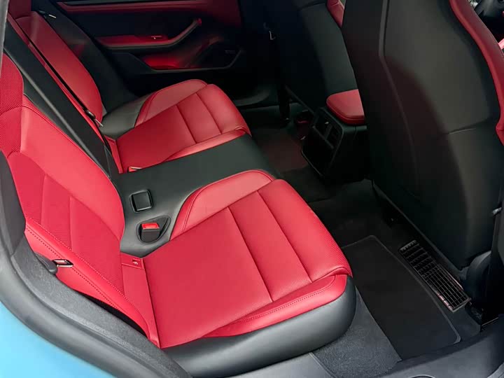 Фото 6 - Porsche Taycan