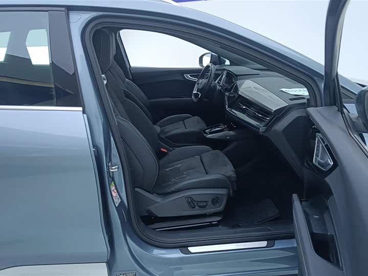 Фото 8 - Audi Q4 e-tron