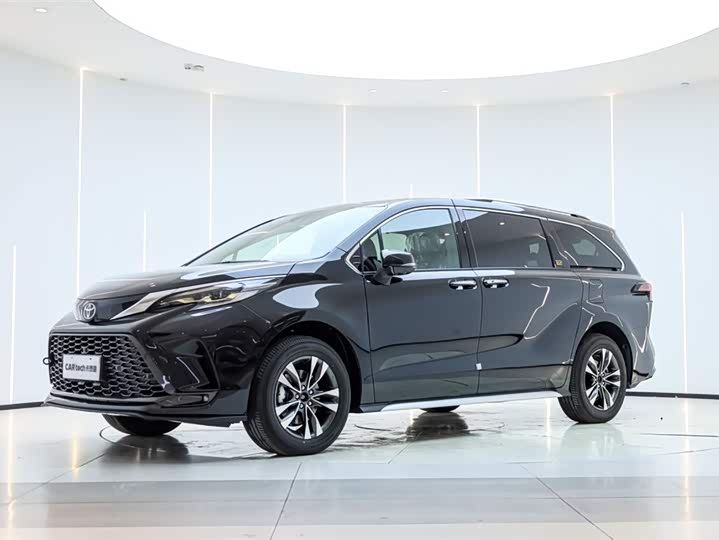 Фото 1 - Toyota Granvia