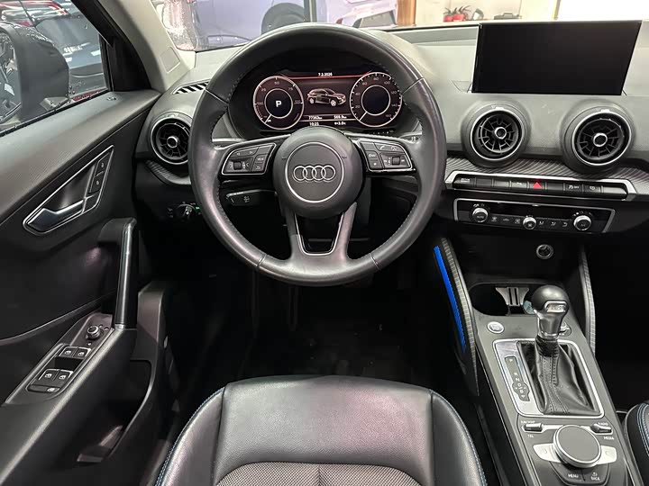 Фото 7 - Audi Q2L e-tron