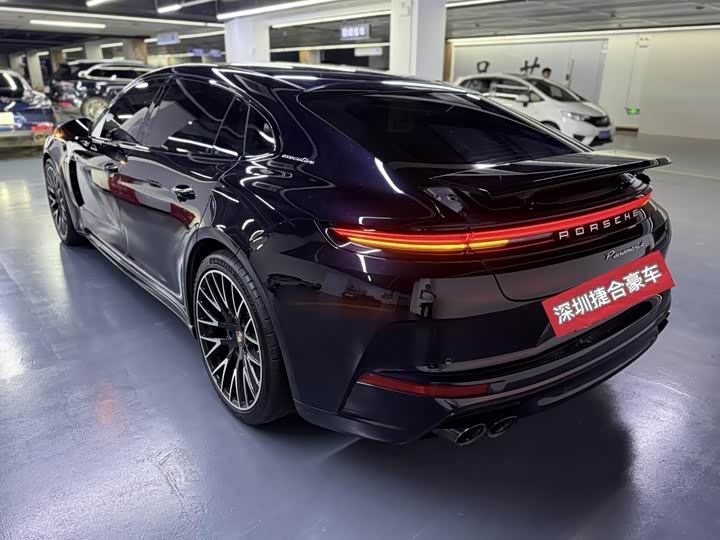 Фото 4 - Porsche Panamera