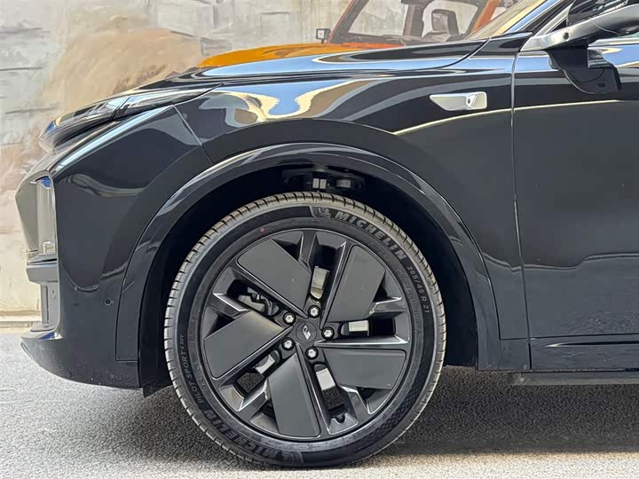 Фото 6 - LiXiang L9