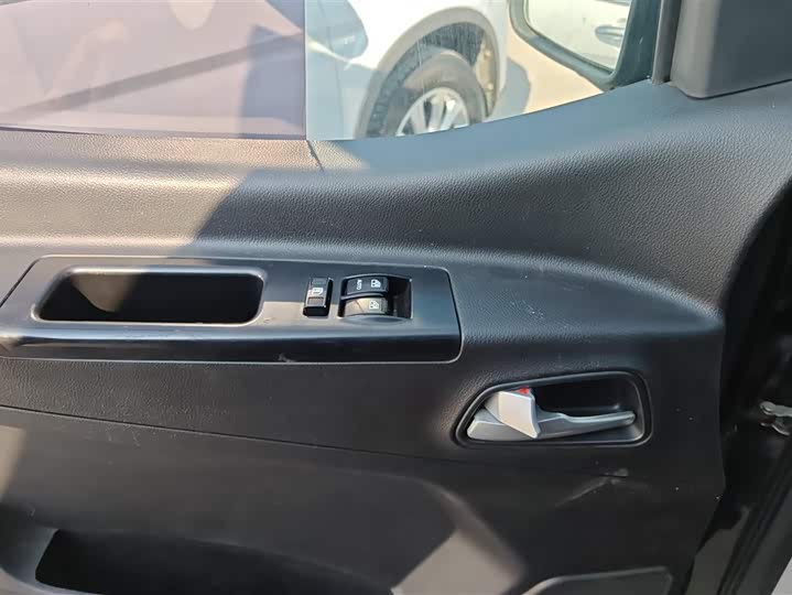 Фото 7 - JAC Refine M3