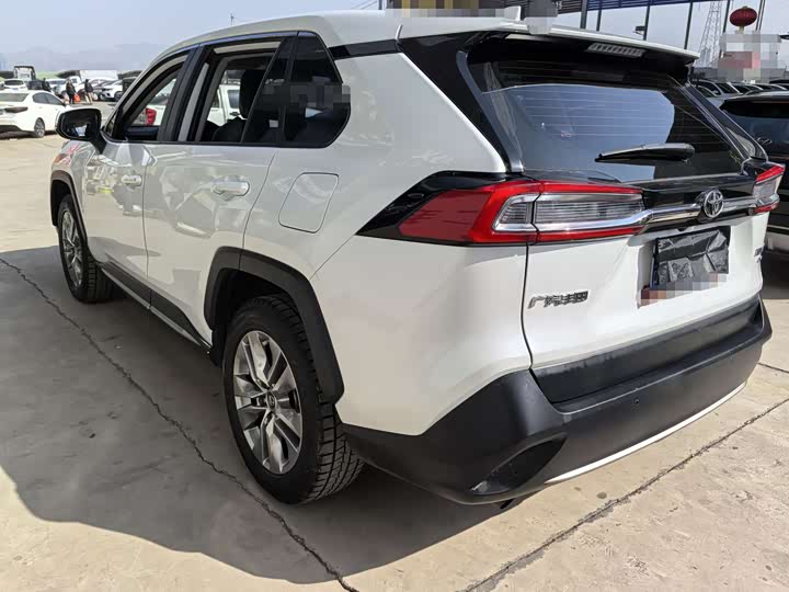 Фото 4 - Toyota Wildlander