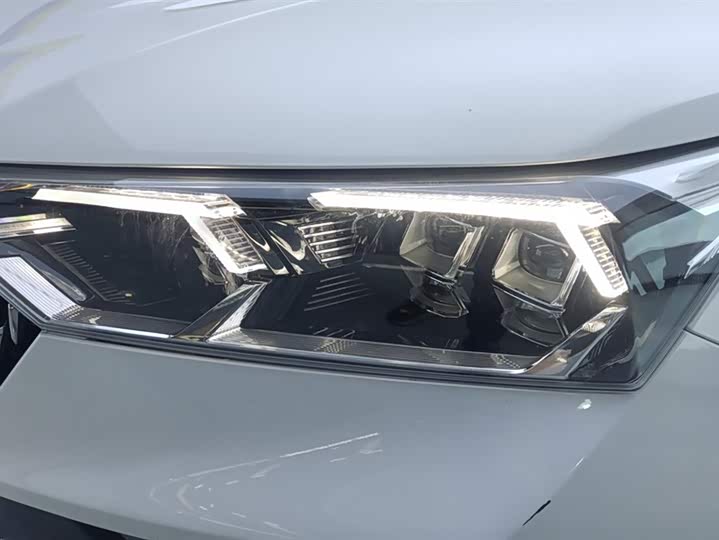 Фото 5 - Bestune T77