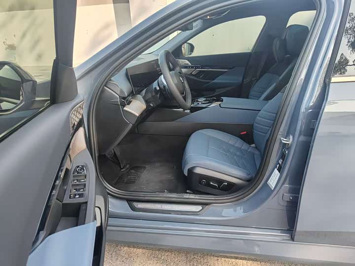 Фото 4 - BMW 5 Series