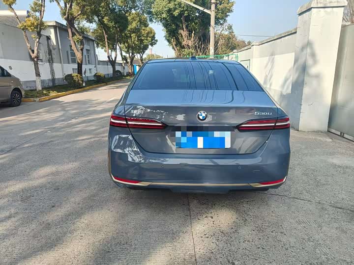 Фото 9 - BMW 5 Series