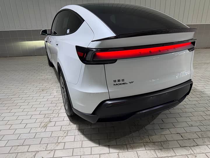Фото 7 - Tesla Model Y