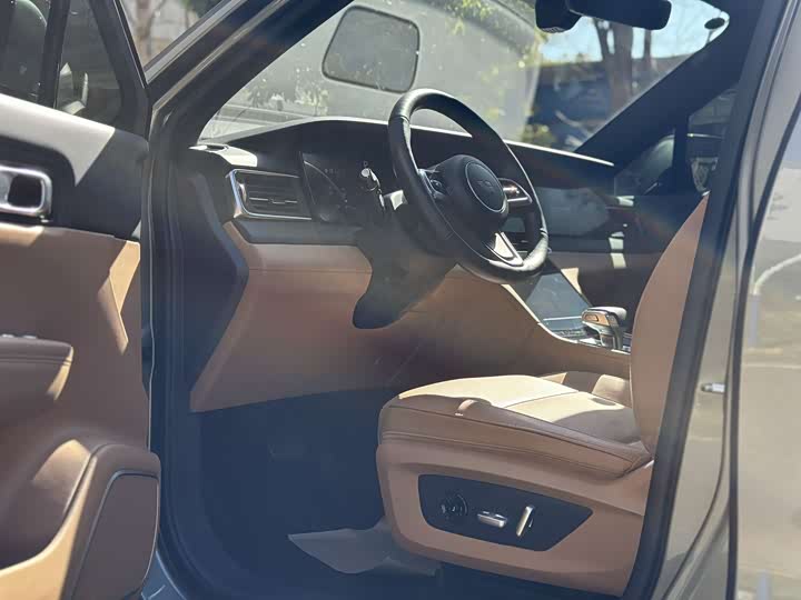 Фото 8 - LiXiang One