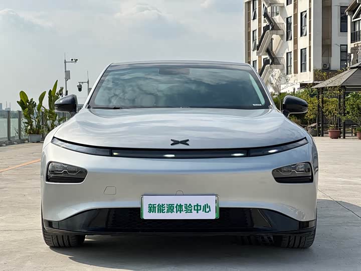 Фото 2 - XPeng P7