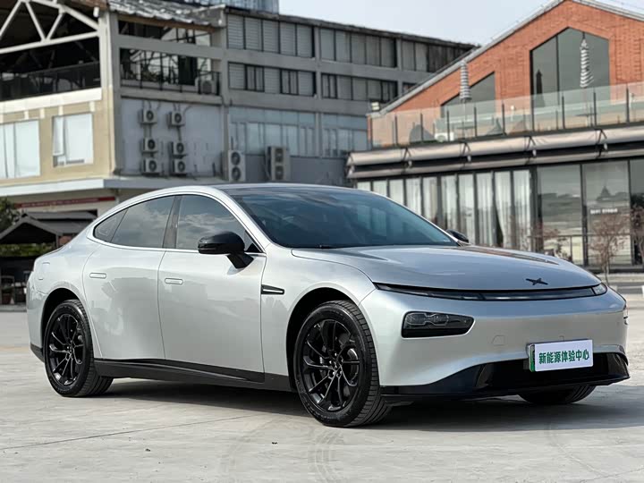 Фото 3 - XPeng P7