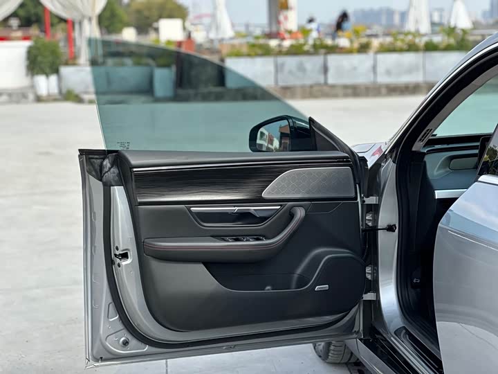 Фото 4 - XPeng P7