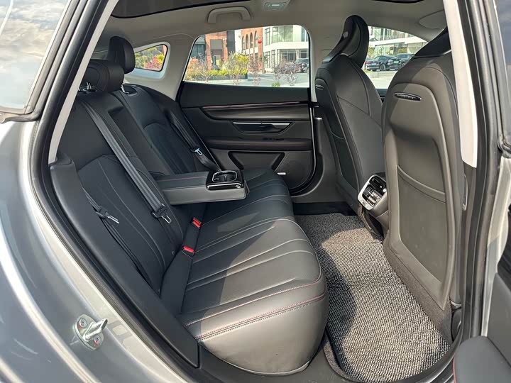 Фото 7 - XPeng P7