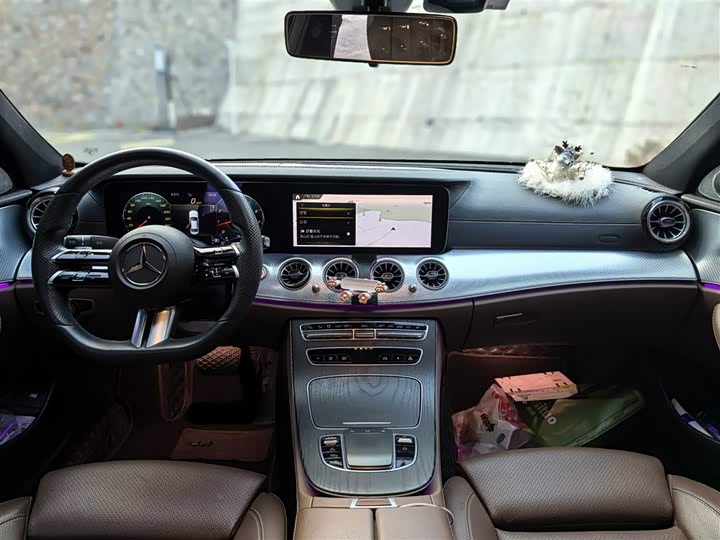 Photo 8 - Mercedes-Benz E-Class