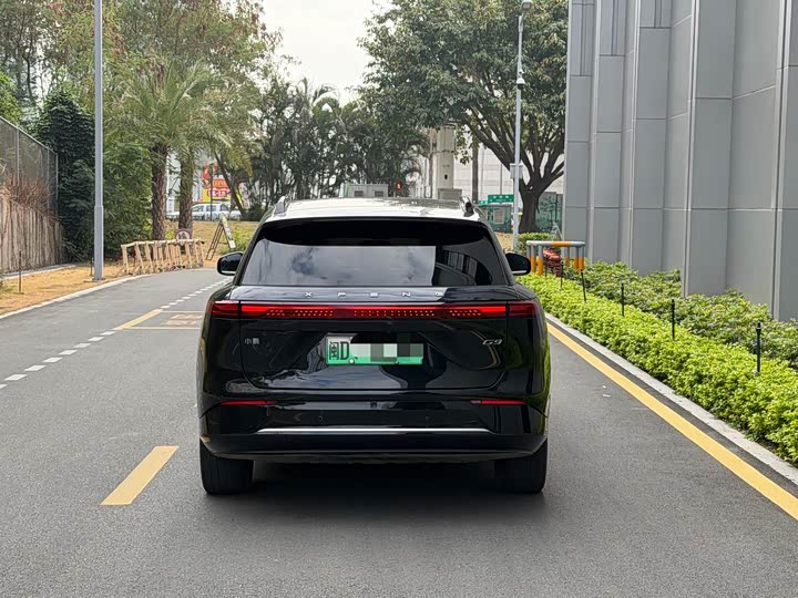 Фото 6 - XPeng G9
